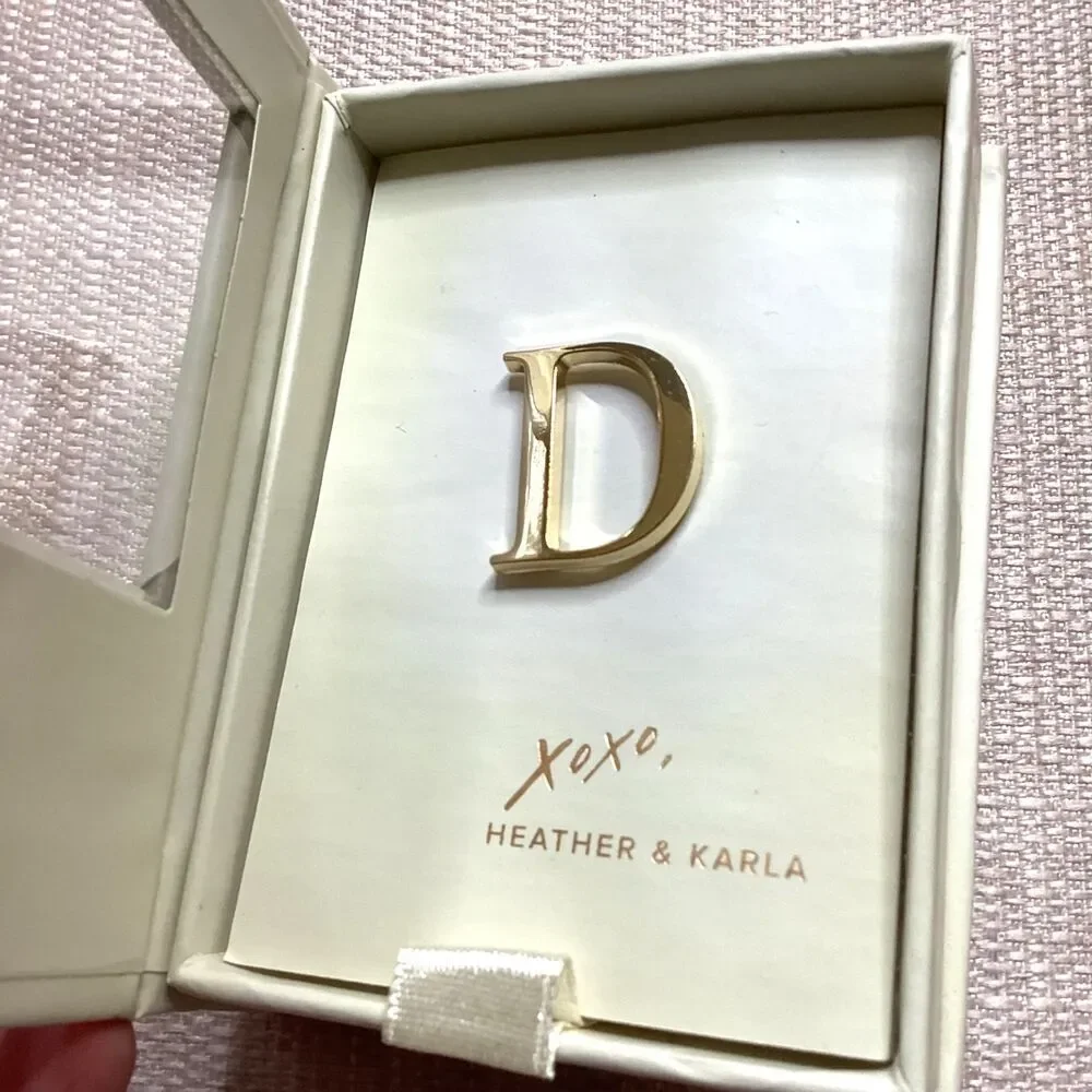 LARK & IVES COLLECTIVES THE GOLD MONOGRAM LYRICS PINS